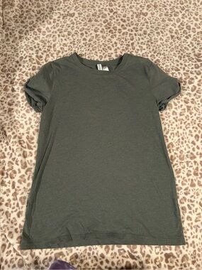 Divided Size Small Olive Green T Shirt